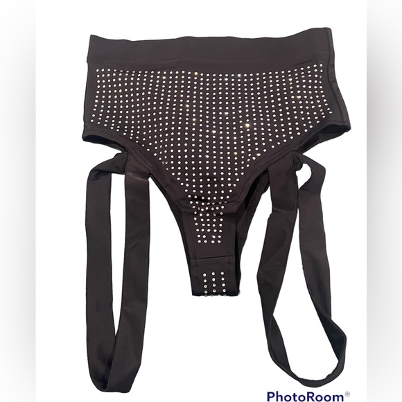 Festival Booty Shorts - Picture 4 of 5